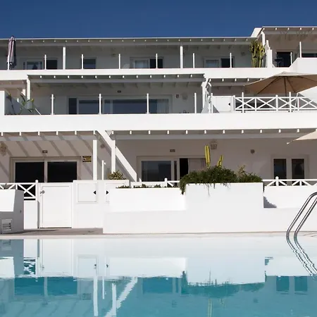 Apartment Flower Pool