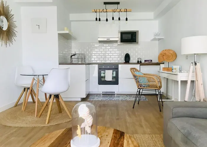 아파트 Flower Pool 플라야 온다